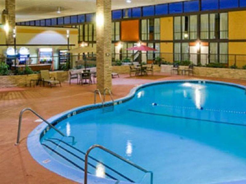 Wyndham Garden Oklahoma City Resort & Conference Hotel Near Airport, Fairgrounds Paycom & I40 Eksteriør billede