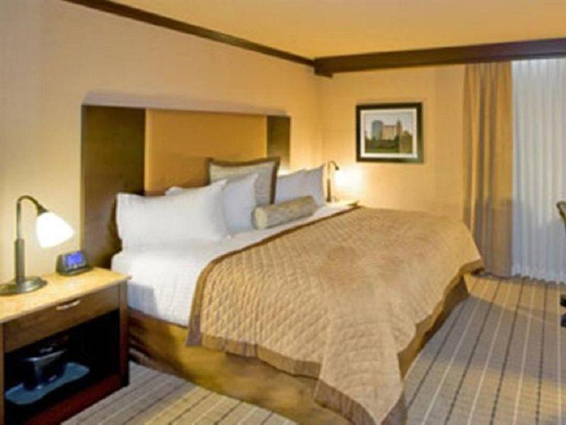 Wyndham Garden Oklahoma City Resort & Conference Hotel Near Airport, Fairgrounds Paycom & I40 Eksteriør billede