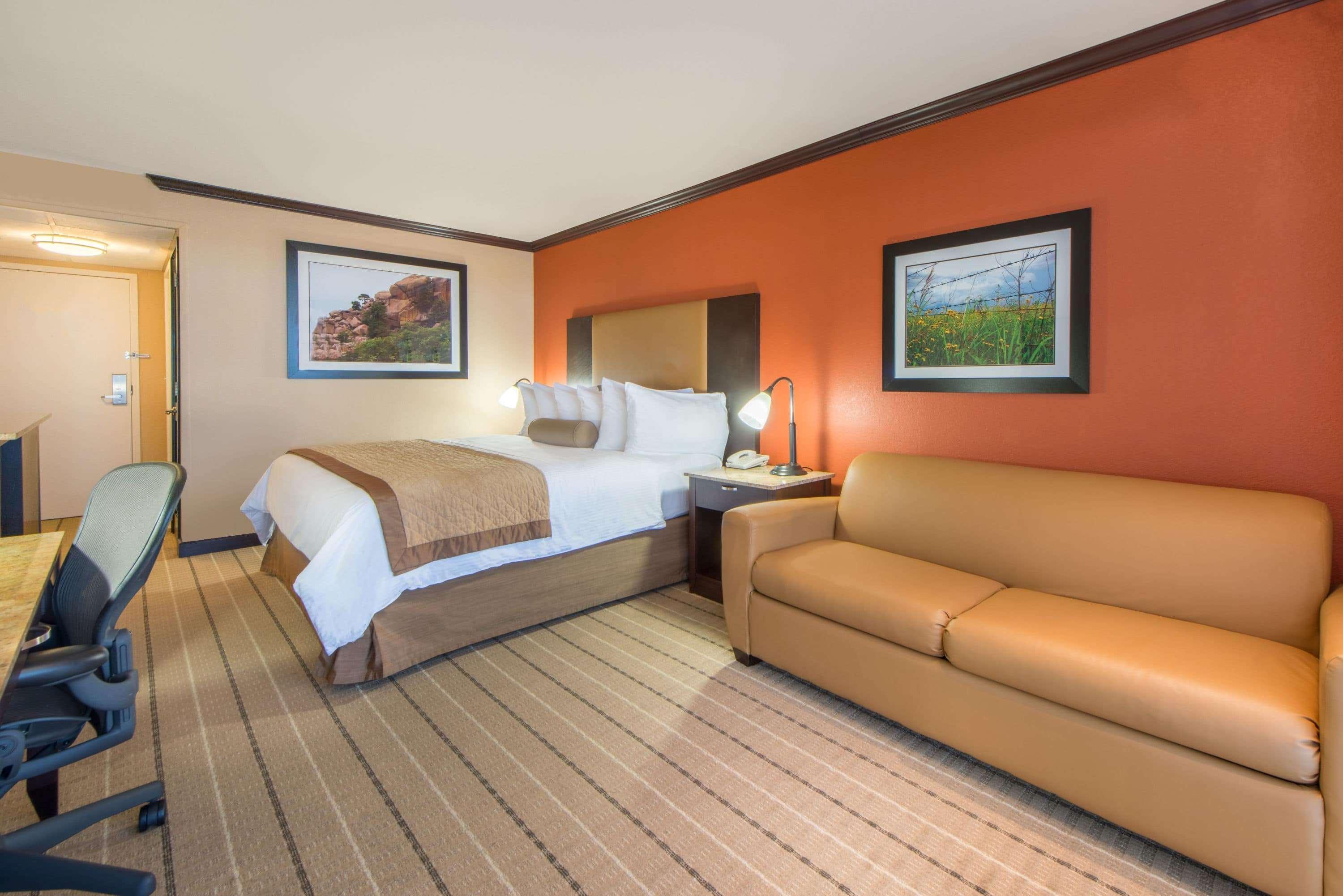 Wyndham Garden Oklahoma City Resort & Conference Hotel Near Airport, Fairgrounds Paycom & I40 Eksteriør billede