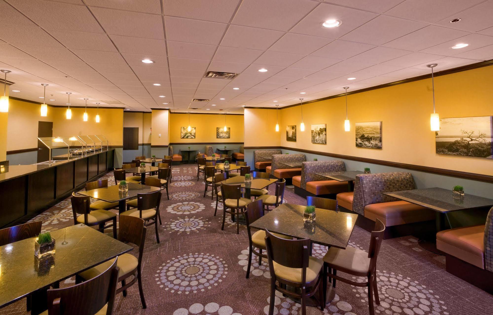 Wyndham Garden Oklahoma City Resort & Conference Hotel Near Airport, Fairgrounds Paycom & I40 Eksteriør billede