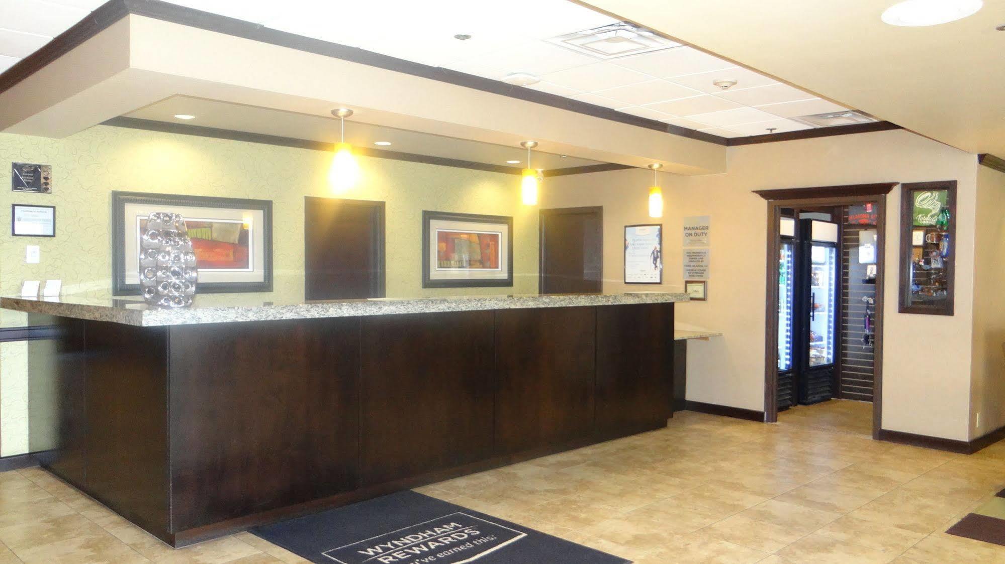 Wyndham Garden Oklahoma City Resort & Conference Hotel Near Airport, Fairgrounds Paycom & I40 Eksteriør billede