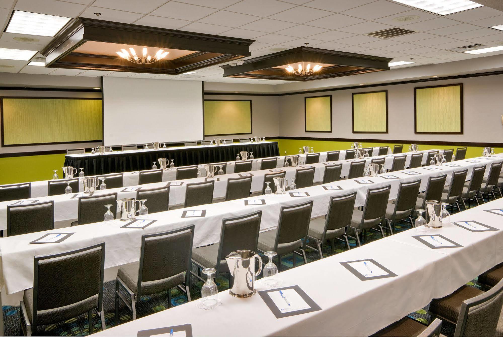 Wyndham Garden Oklahoma City Resort & Conference Hotel Near Airport, Fairgrounds Paycom & I40 Eksteriør billede